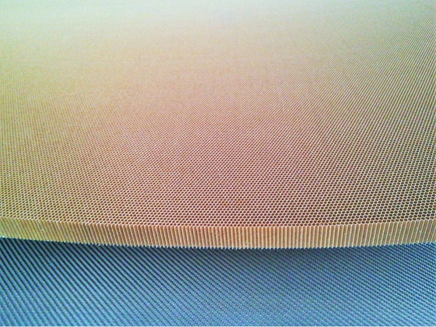 Nomex aramid honeycomb Thickness 30 mm Cell size 3.2 mm Core materials